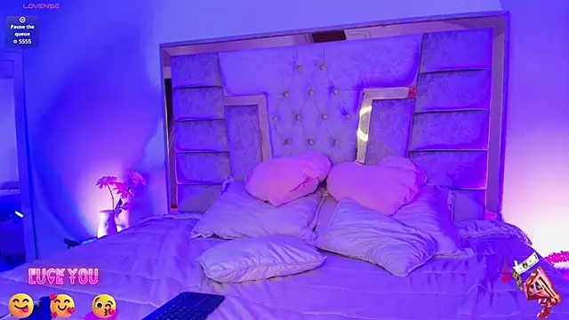 Aaliyah Miller online show from 04-05-26, 12:39