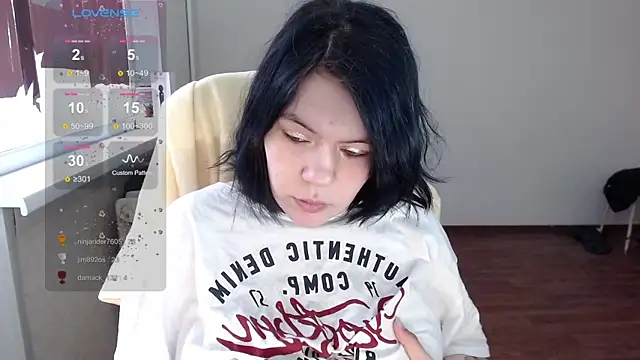 Snapshot of QwertyAnna_Lbo chatting on 04-04-26, 12:50 QwertyAnna Lbo online show from 04-04-26, 12:50