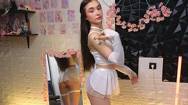 belle cute online show from 04-16-26, 02:45