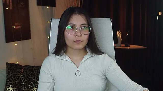 ElisonAvergarden online show from 04-19-26, 03:24