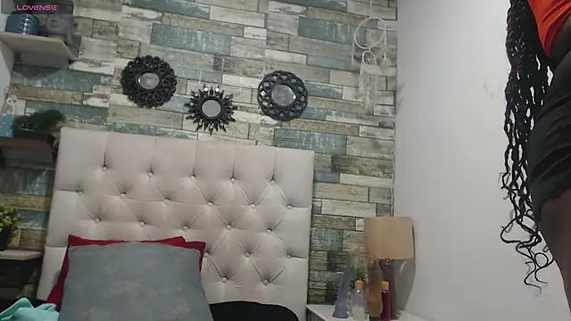 Skylernaomi online show from 06-09-26, 03:35