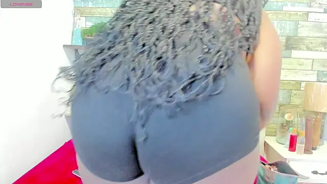 Skylernaomi online show from 06-17-26, 03:11