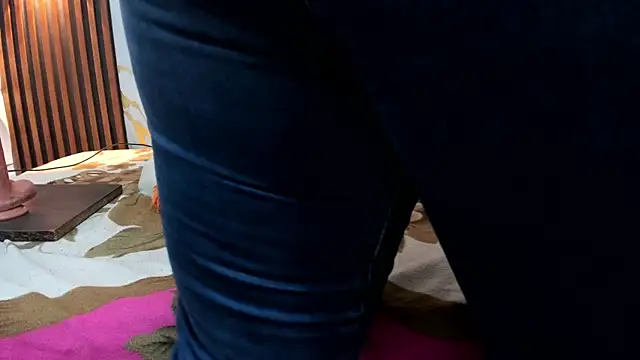 Alinna addams  online show from 06-12-26, 06:16