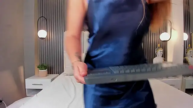 MelissaCooper1 online show from 05-04-26, 01:25