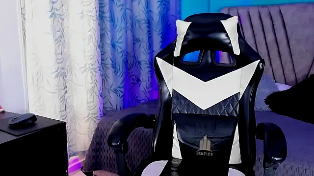 KathalinaRivas online show from 05-13-26, 01:07