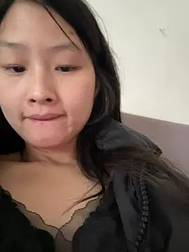 Snapshot of Zbnmji chatting on 05-02-26, 01:00 Zbnmji online show from 05-02-26, 01:00