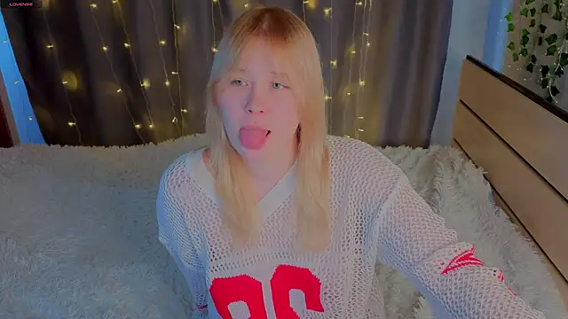 unburnedgirl online show from 06-04-26, 02:11