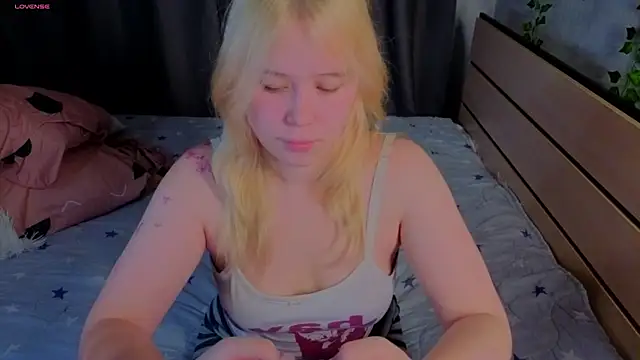 unburnedgirl online show from 07-10-26, 04:29