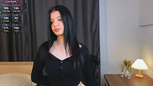 JazminLantey online show from 04-11-26, 01:13