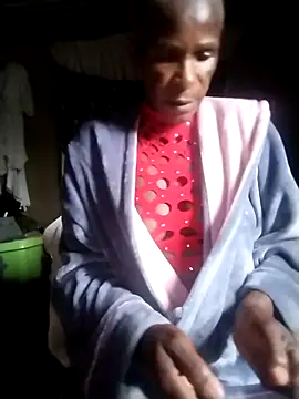 Snapshot of Naughtygrany chatting on 04-23-26, 12:29 Naughtygrany online show from 04-23-26, 12:29