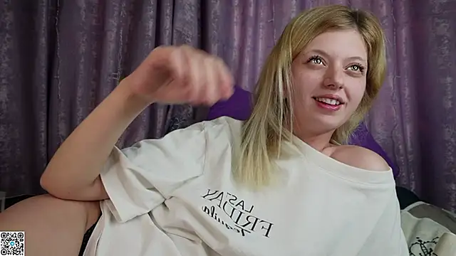AkinaHaruko online show from 04-19-26, 11:33