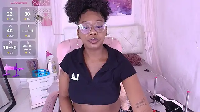 emily smith18 online show from 05-09-26, 12:52