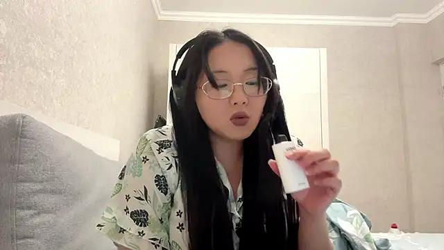 Feylinmay online show from 04-15-26, 10:32