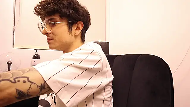 Tyler Blade online show from 04-09-26, 11:22