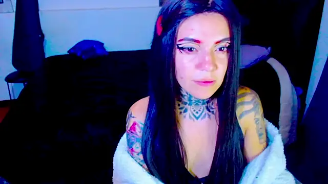 LannieGonzales online show from 05-17-26, 04:01