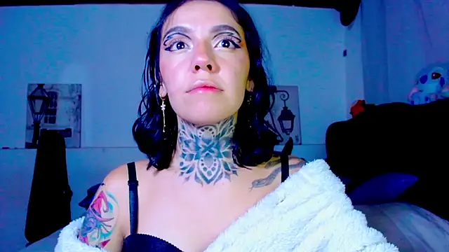 LannieGonzales online show from 05-15-26, 02:42