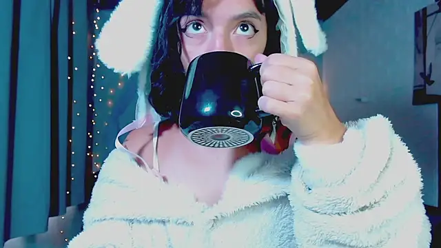 LannieGonzales online show from 04-08-26, 12:50