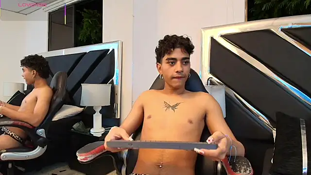 MiikeOthon online show from 04-12-26, 05:00