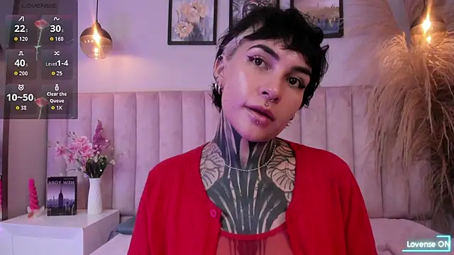 Luana fiore online show from 04-08-26, 12:17