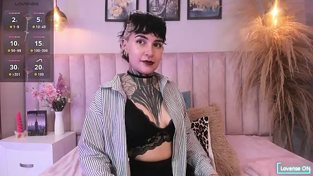 Luana fiore online show from 04-10-26, 12:23