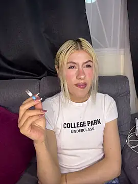 Lia fire online show from 04-28-26, 05:12