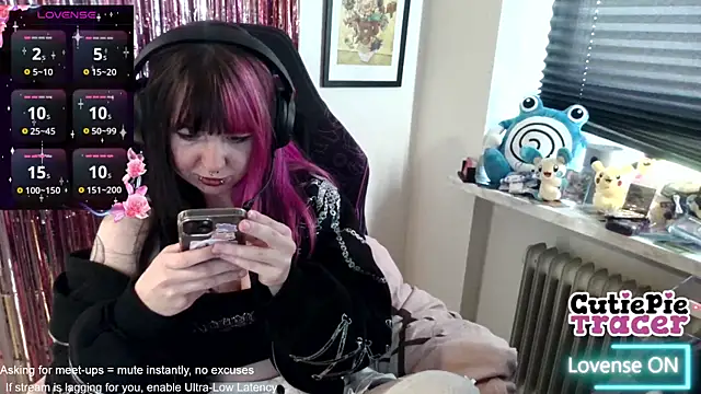 CutieTracer online show from 05-21-26, 01:41