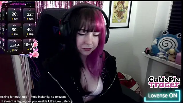 CutieTracer online show from 05-17-26, 07:58