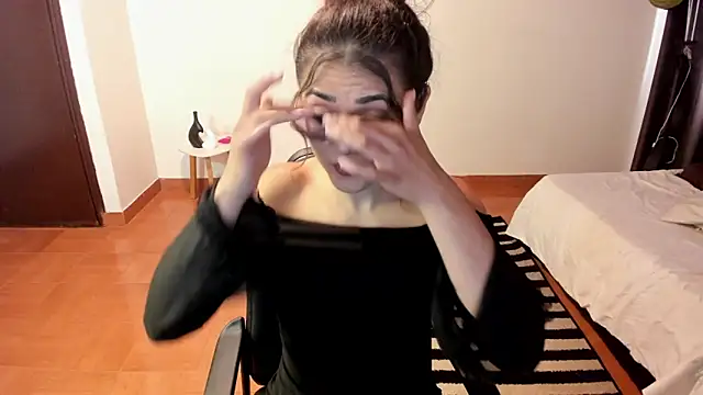 FreyaRouge online show from 04-29-26, 06:14
