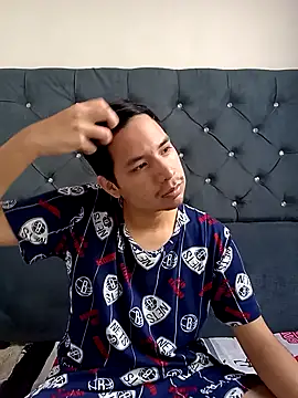 Ian-yin08 online show from 04-04-26, 12:45