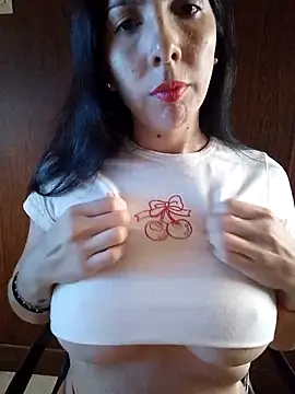 Soy Honeyy11 online show from 04-21-26, 05:19