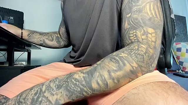 vyxen x online show from 04-14-26, 08:03