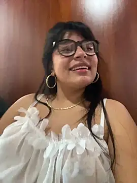 SamanthaColen  online show from 05-11-26, 09:23