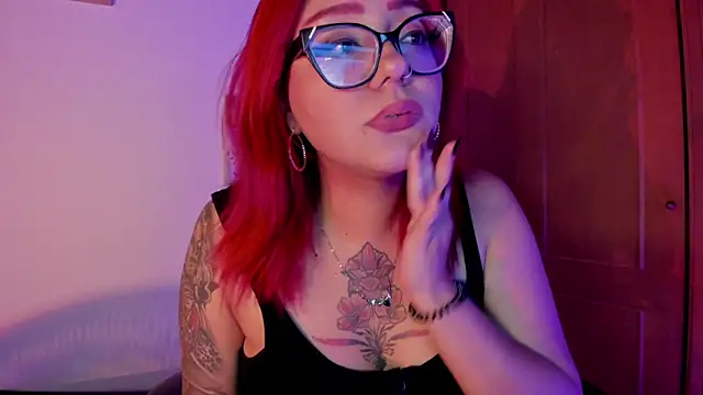 Snapshot of Violett_Sykes chatting on 04-06-26, 05:30 Violett Sykes online show from 04-06-26, 05:30