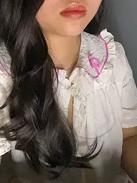 Rosecute11 online show from 04-18-26, 05:04