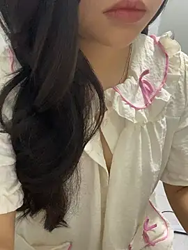 Rosecute11 online show from 04-27-26, 08:45