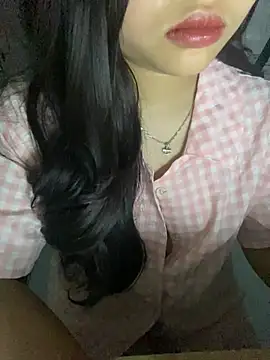 Rosecute11 online show from 04-11-26, 10:41