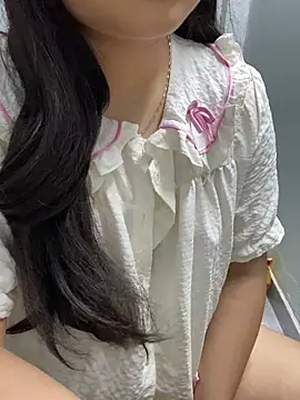 Rosecute11 online show from 05-15-26, 12:36