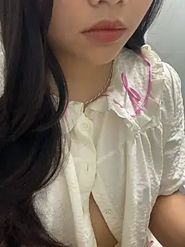 Rosecute11 online show from 04-26-26, 08:39