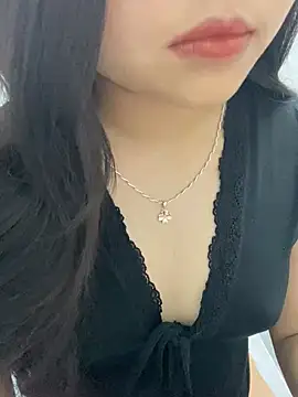 Rosecute11 online show from 04-25-26, 04:04