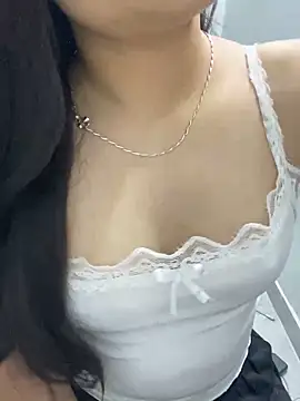 Rosecute11 online show from 05-08-26, 05:55