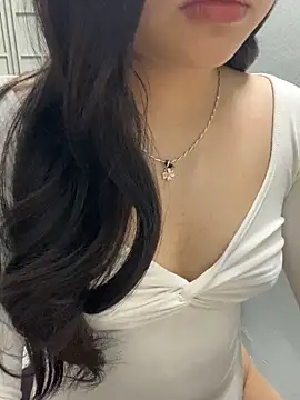 Rosecute11 online show from 04-21-26, 05:30