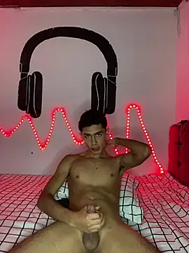 Snapshot of jmaxter chatting on 07-19-26, 06:00 jmaxter online show from 07-19-26, 06:00
