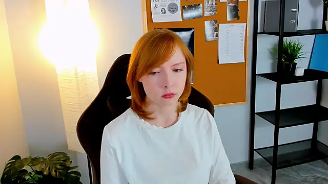 CherryCrushLove online show from 05-08-26, 06:28