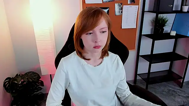 CherryCrushLove online show from 05-10-26, 06:17