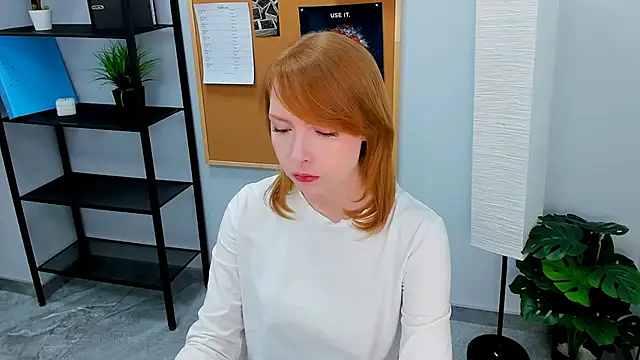 CherryCrushLove online show from 04-18-26, 05:54