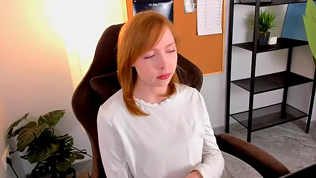 CherryCrushLove online show from 05-03-26, 06:07