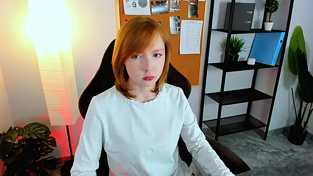 CherryCrushLove online show from 05-11-26, 06:04