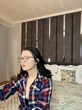 Snapshot of FlowyLily chatting on 04-03-26, 01:34 FlowyLily online show from 04-03-26, 01:34