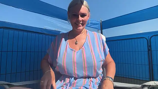 BustySwingingSlut online show from 07-08-26, 08:37