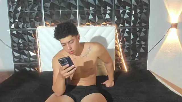 Naomi ruis  online show from 03-31-26, 11:45